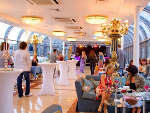 River Palace / Ривер Палас